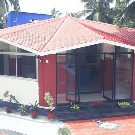 Hotel Jebasakthy Kanyakumari Exteriör bild
