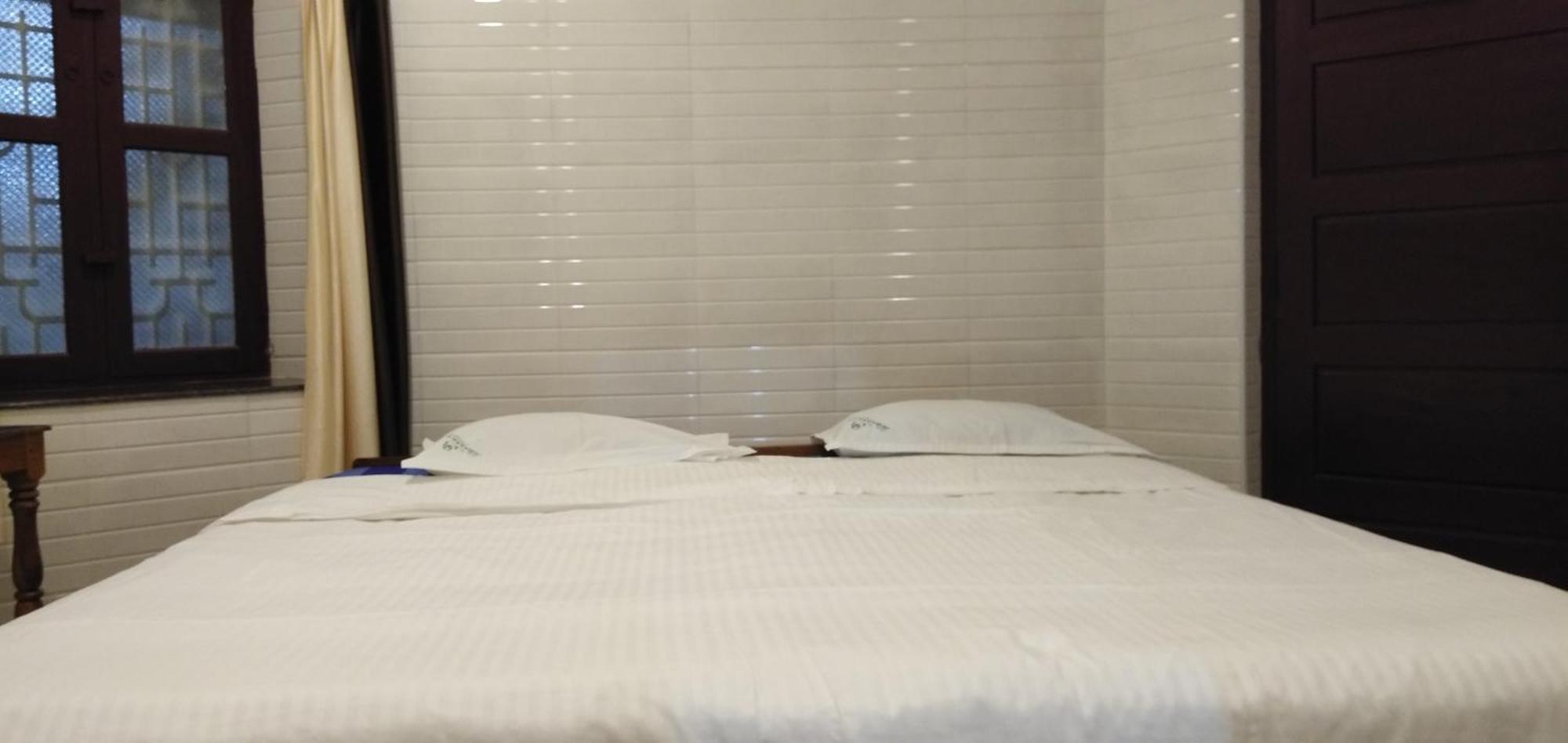 Hotel Jebasakthy Kanyakumari Exteriör bild